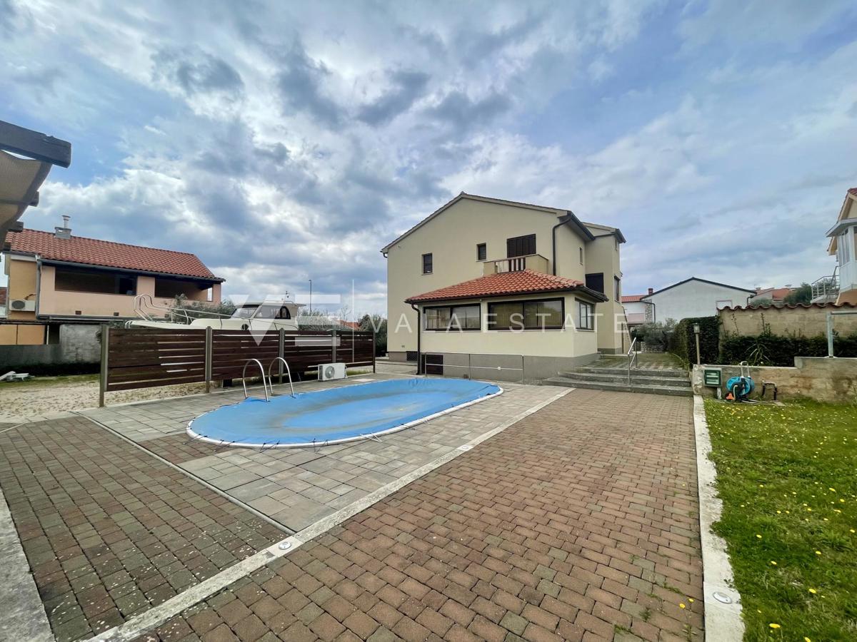 img-property